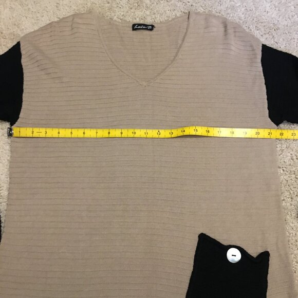 Lulu-B Beige and Black Cotton Ribbed Knit Sweater With Pocket - Picture 8 of 12